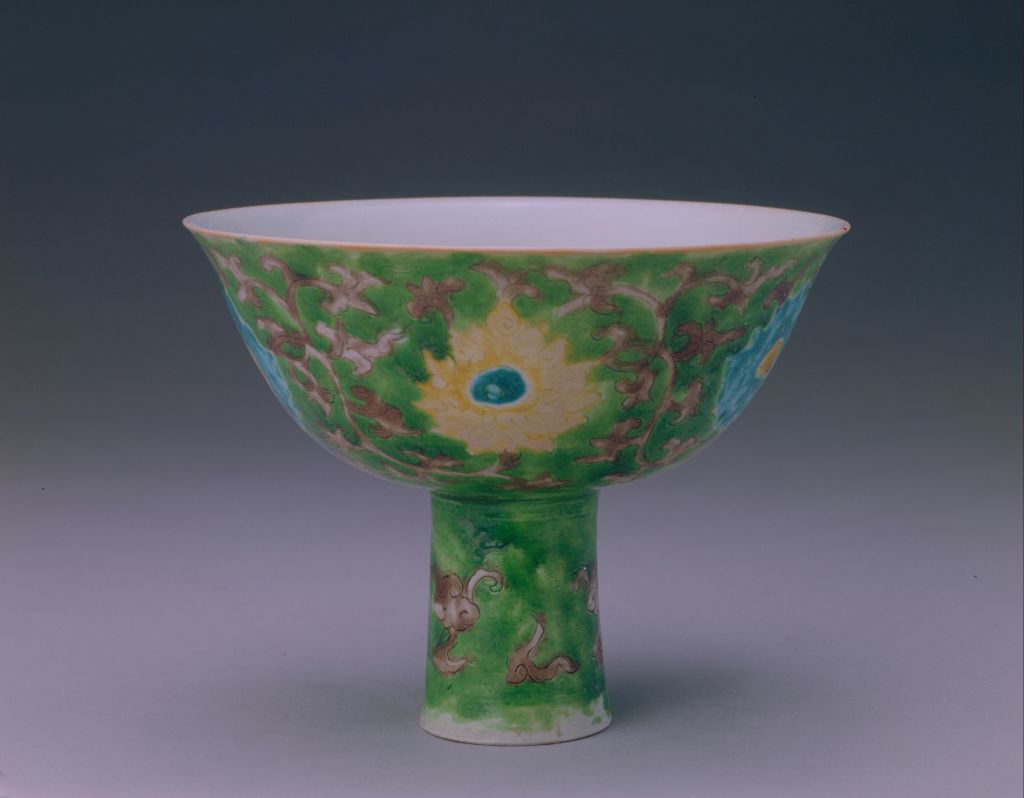 图片[1]-Three-color plain bowl with lotus pattern-China Archive